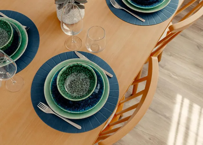 Апартаменты Shellter By The Sea